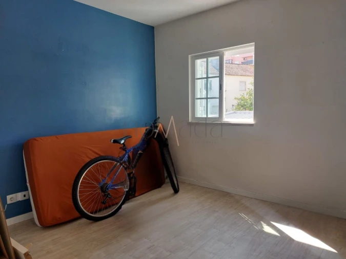 Moradia T2 para Venda em Laranjeiro e Feijó Foto 11