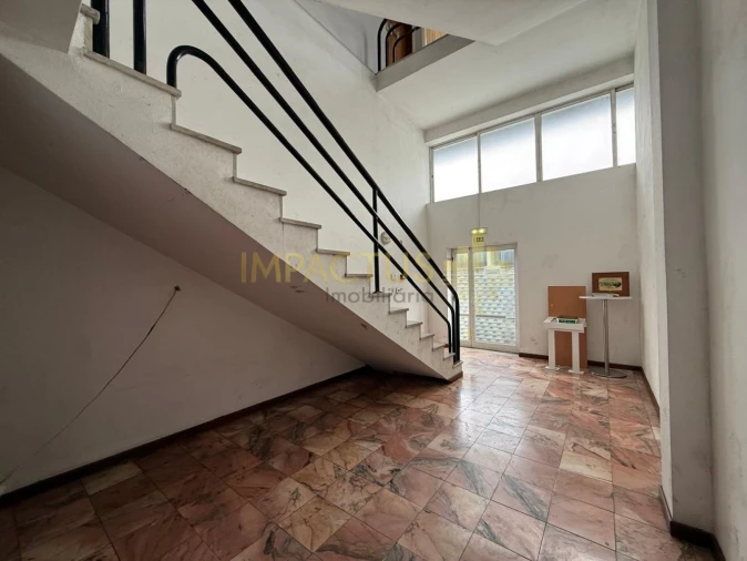 Loja para Arrendamento em Bougado (São Martinho e Santiago) Foto 9