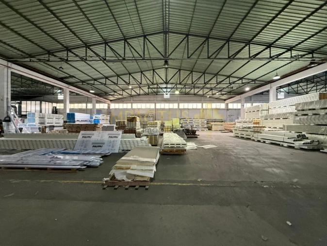 Loja para Arrendamento em Bougado (São Martinho e Santiago)