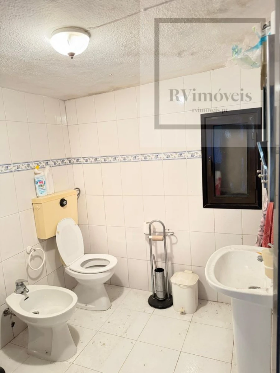 Moradia T2 para Venda em Candemil e Gondar Foto 9