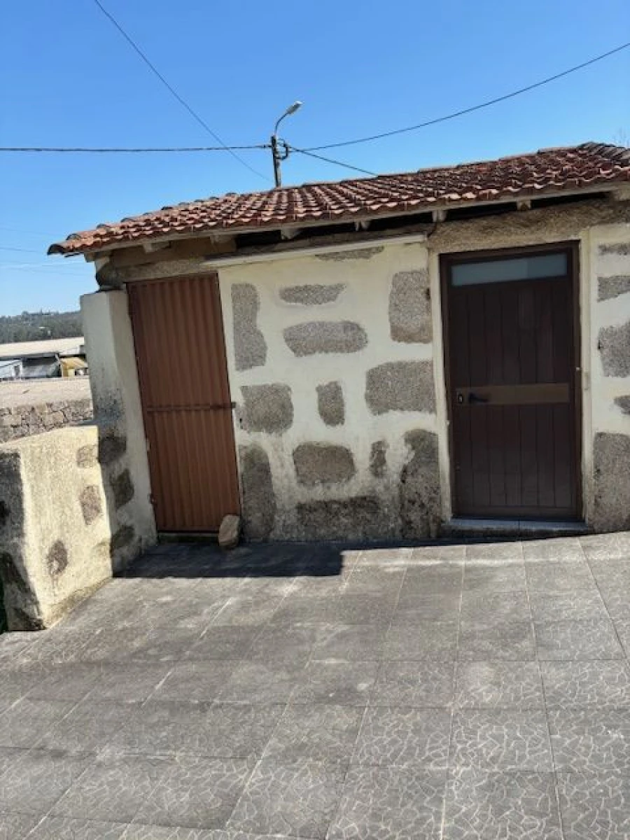 Moradia T2 para Venda em São Pedro Fins Foto 14