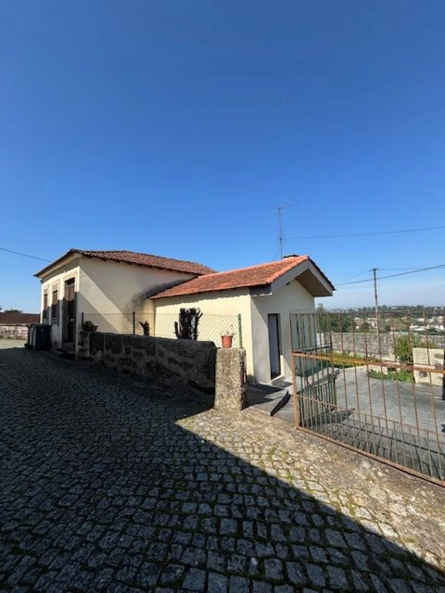 Moradia T2 para Venda em São Pedro Fins Foto 4