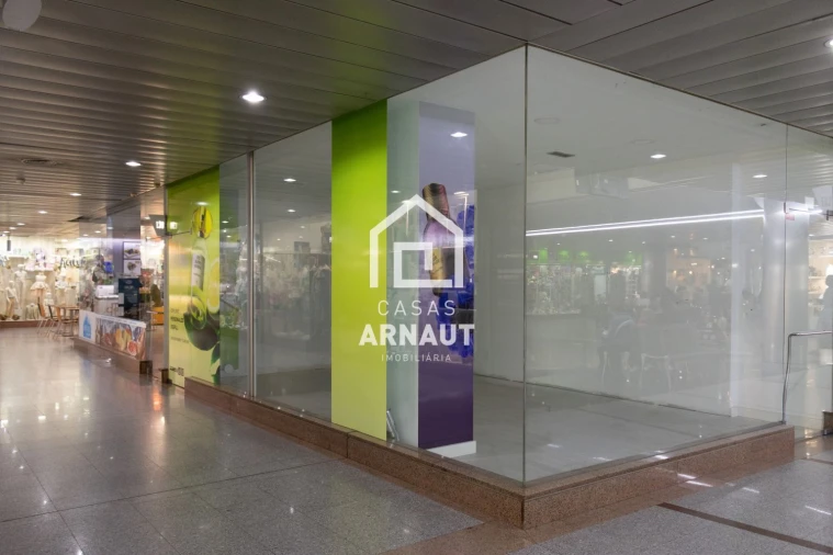 Loja para Arrendamento em Pombal Foto 1