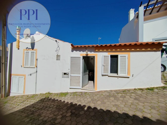 Moradia T2 para Venda em Budens Foto 1