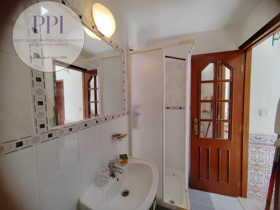 Moradia T2 para Venda em Budens Foto 9