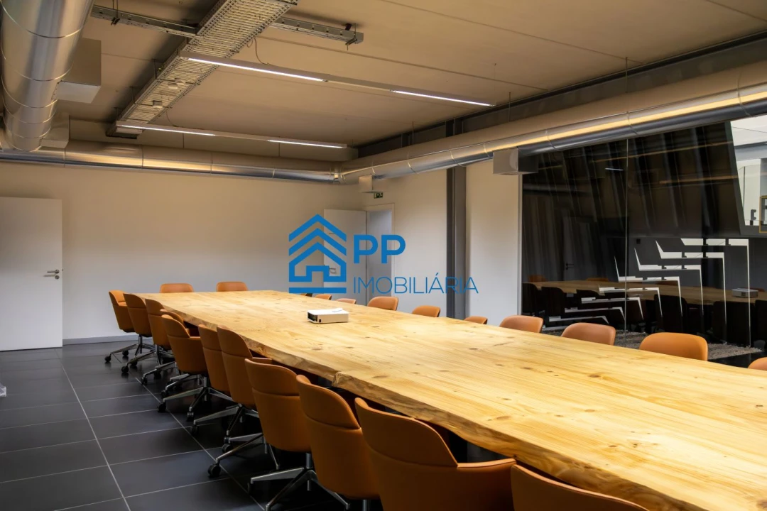 Loja para Venda em Serzedo e Perosinho Foto 35