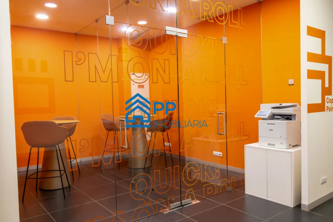 Loja para Venda em Serzedo e Perosinho Foto 15