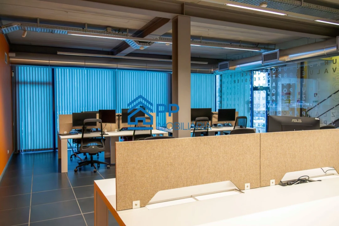 Loja para Venda em Serzedo e Perosinho Foto 30