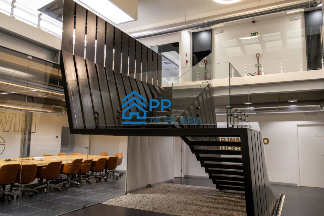 Loja para Venda em Serzedo e Perosinho Foto 26