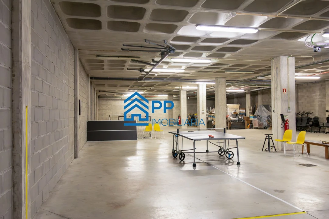 Loja para Venda em Serzedo e Perosinho Foto 45