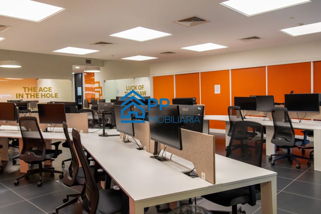 Loja para Venda em Serzedo e Perosinho Foto 3