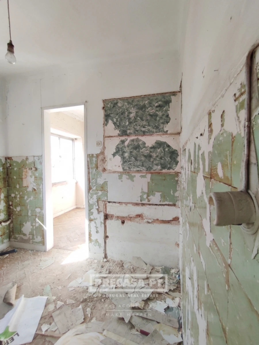 Apartamento T2 para Venda em Queluz e Belas Foto 19