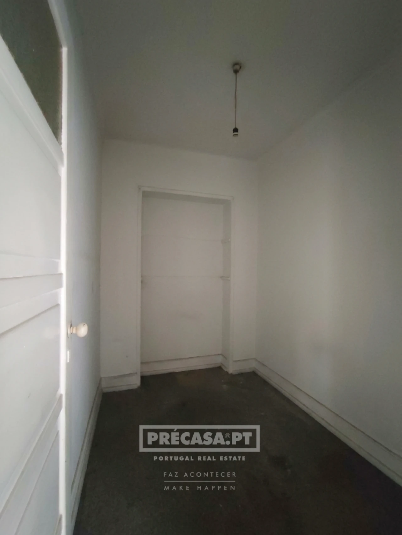 Apartamento T2 para Venda em Queluz e Belas Foto 3