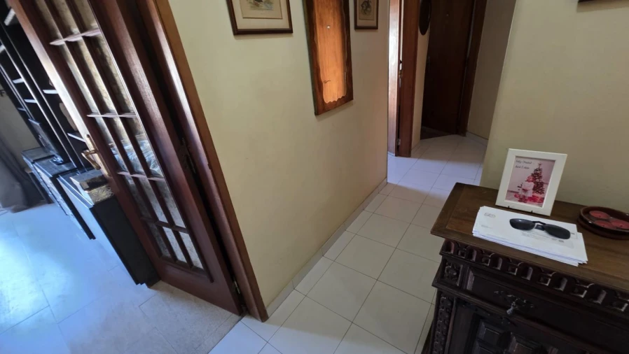 Apartamento T2 para Venda em Portimão Foto 8