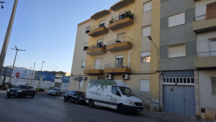 Apartamento T2 para Venda em Portimão Foto 17