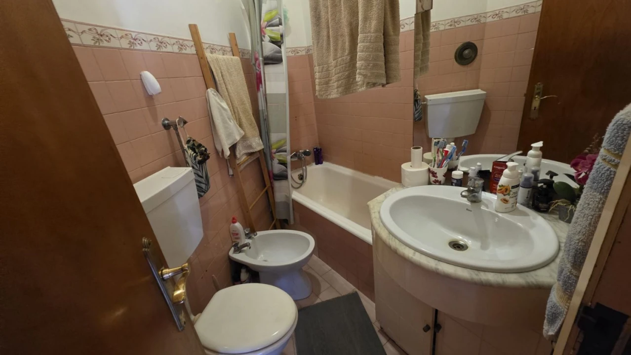 Apartamento T2 para Venda em Portimão Foto 2