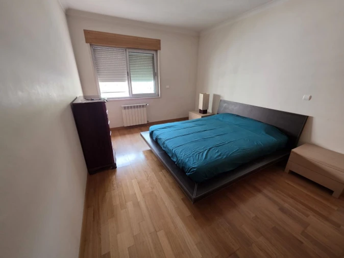 Apartamento T1 para Venda em Alvalade Foto 9
