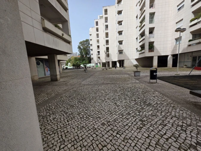 Apartamento T1 para Venda em Alvalade Foto 27