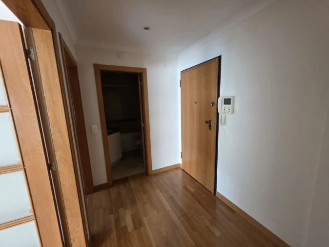 Apartamento T1 para Venda em Alvalade Foto 7