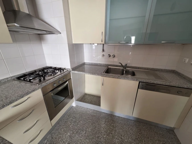 Apartamento T1 para Venda em Alvalade Foto 16