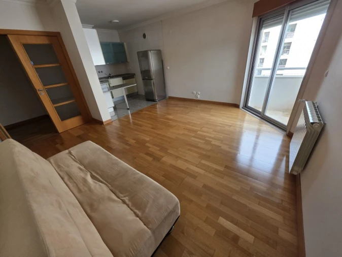 Apartamento T1 para Venda em Alvalade Foto 4