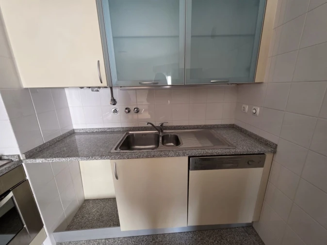 Apartamento T1 para Venda em Alvalade Foto 15