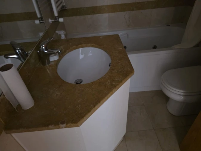 Apartamento T1 para Venda em Alvalade Foto 12