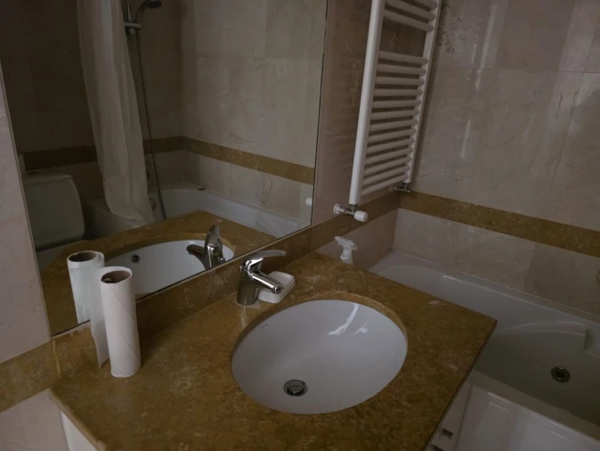 Apartamento T1 para Venda em Alvalade Foto 10