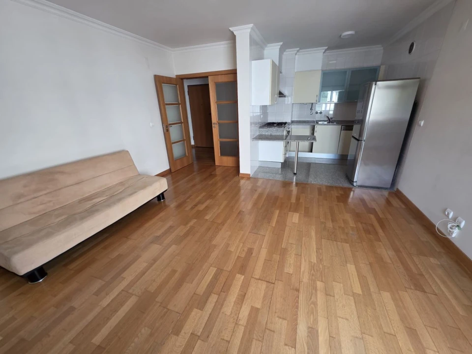 Apartamento T1 para Venda em Alvalade Foto 1