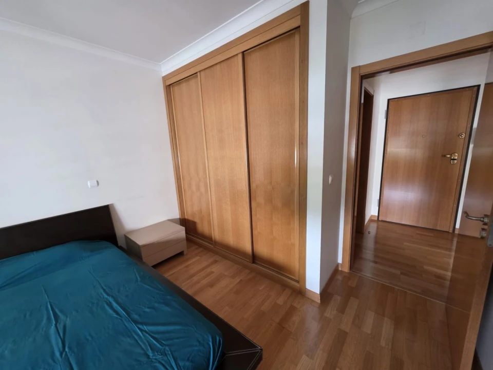 Apartamento T1 para Venda em Alvalade Foto 5
