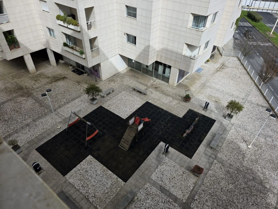 Apartamento T1 para Venda em Alvalade Foto 23