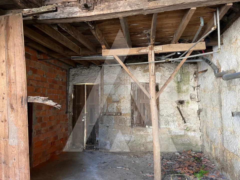 Moradia T4 para Venda em Ovoa e Vimieiro Foto 8