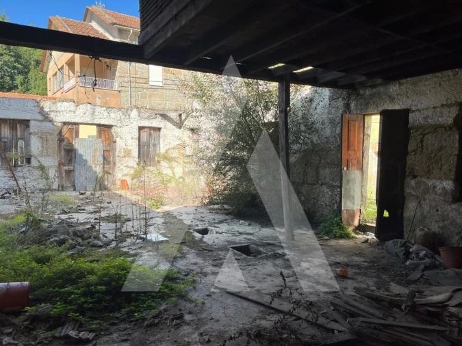 Moradia T4 para Venda em Ovoa e Vimieiro Foto 5