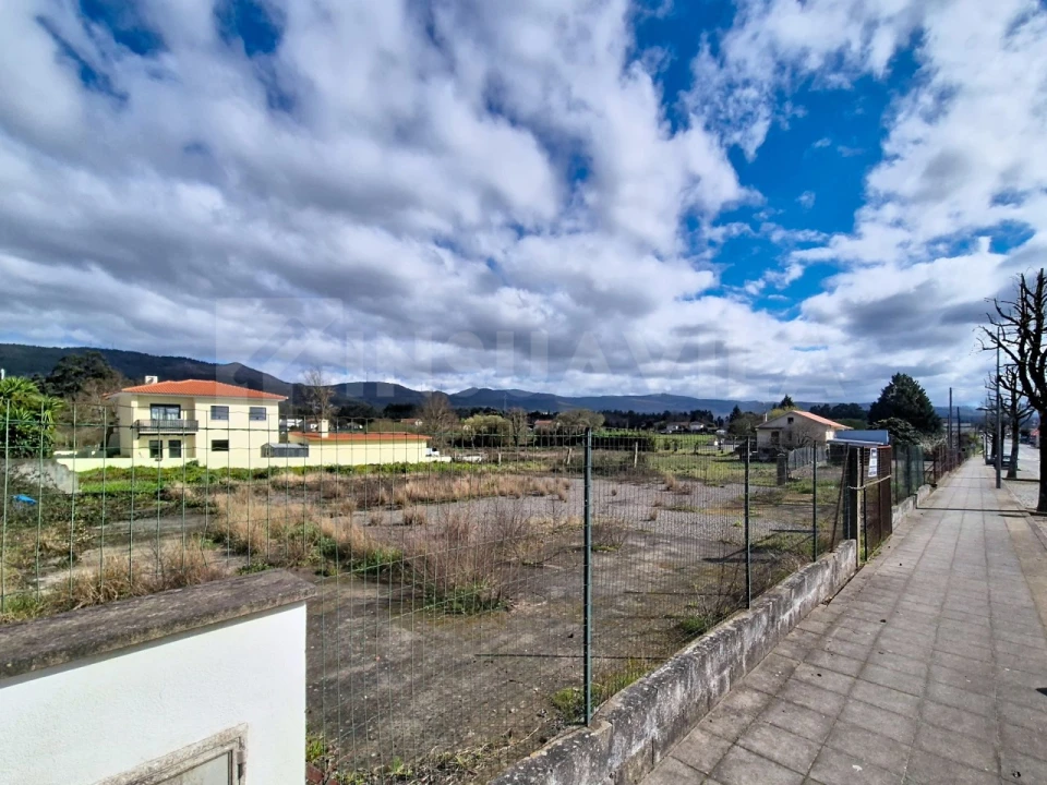 Terreno para Venda em Valença, Cristelo Covo e Arão Foto 13