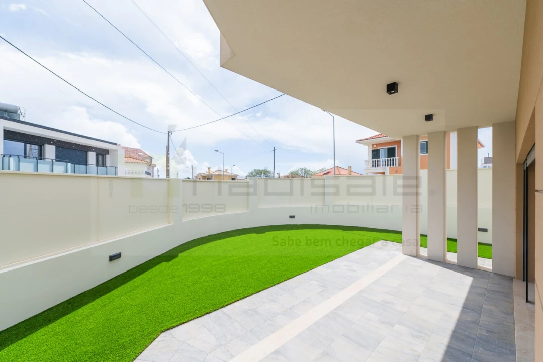 Moradia T3 para Venda em São Domingos de Rana Foto 23