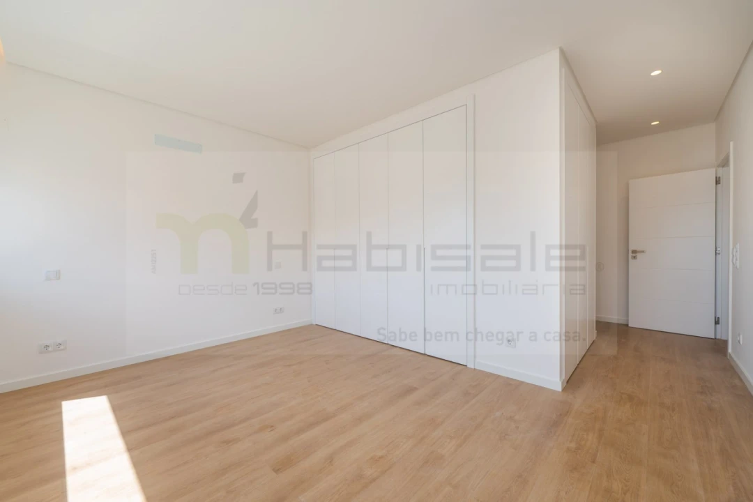 Moradia T3 para Venda em São Domingos de Rana Foto 30