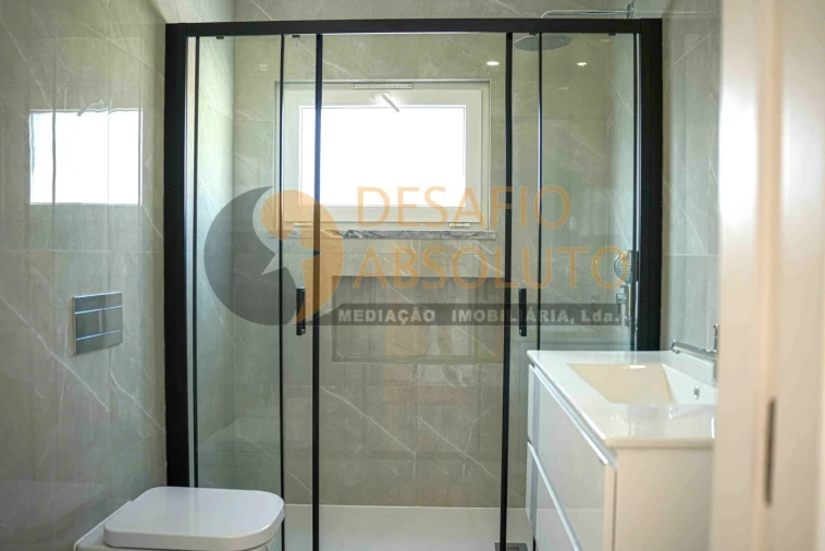 Moradia T2 para Venda em Fernao Ferro Foto 9