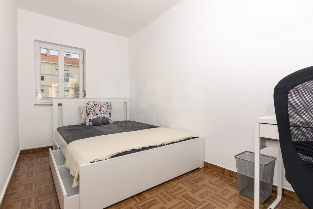 Apartamento T4 para Venda em Olivais Foto 7