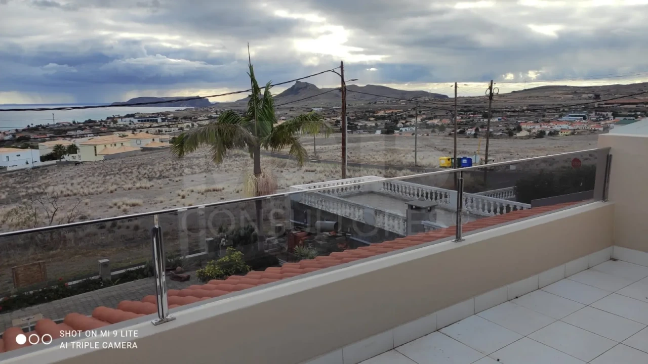 Moradia T3 para Venda em Porto Santo Foto 11