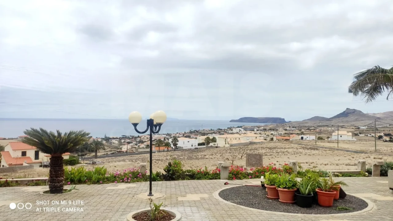 Moradia T3 para Venda em Porto Santo Foto 11