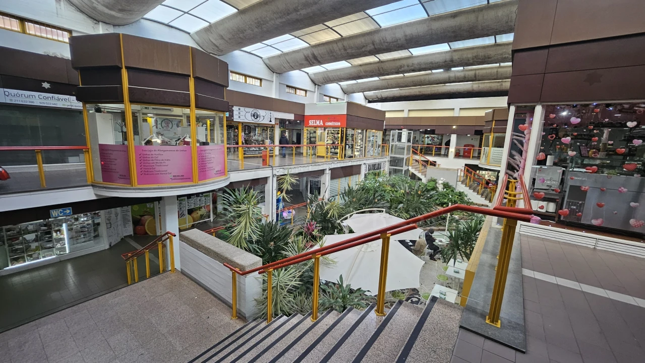 Loja para Venda em Cacém e São Marcos Foto 3