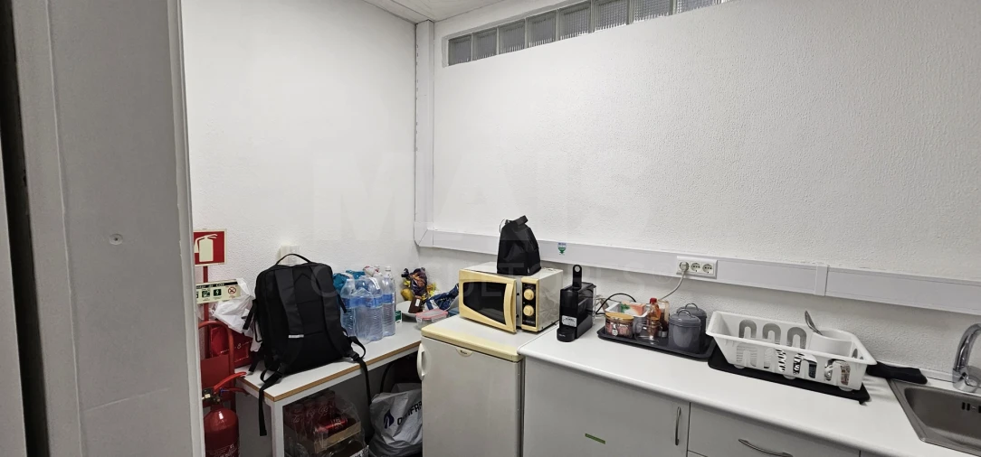 Loja para Arrendamento em Alfragide Foto 7