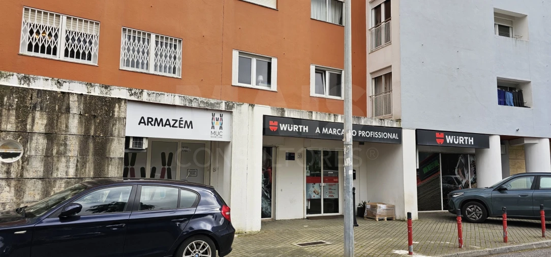 Loja para Arrendamento em Alfragide