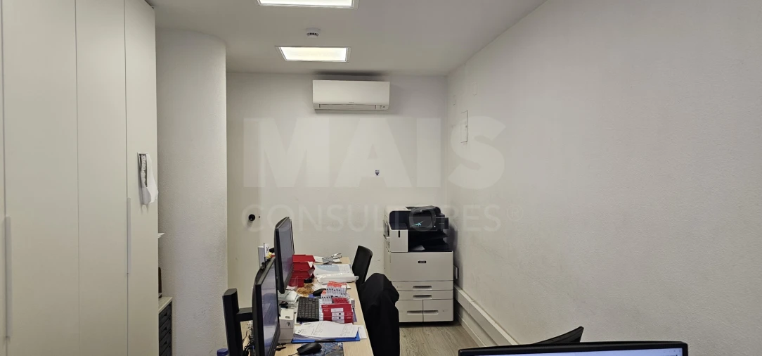 Loja para Arrendamento em Alfragide Foto 4