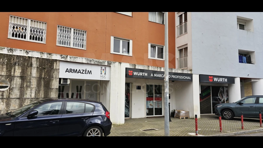 Loja para Arrendamento em Alfragide