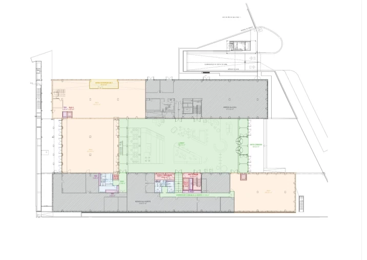 Prédio para Arrendamento em Marvila Planta 1