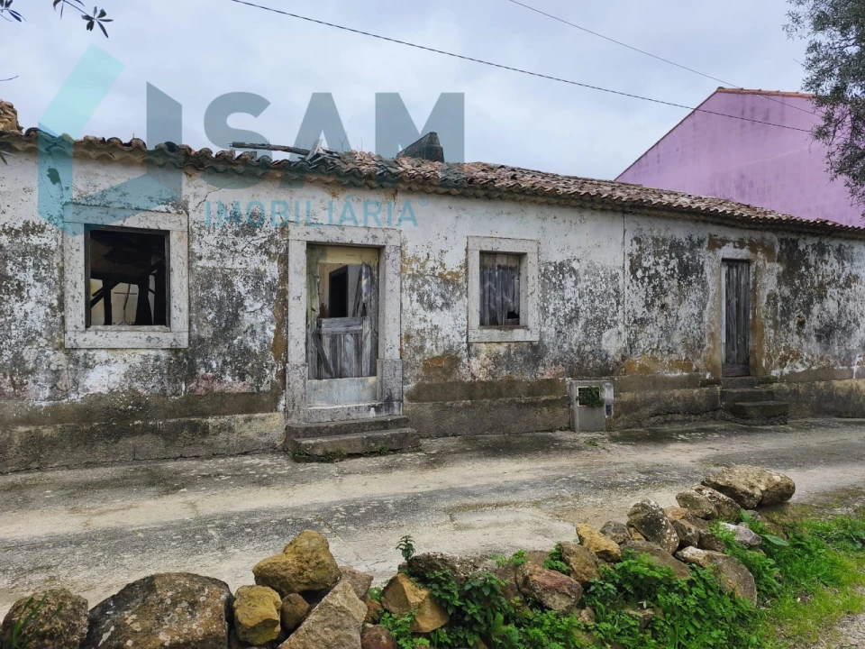 Moradia T3 para Venda em Santa Maria, São Pedro e Matacães Foto 2