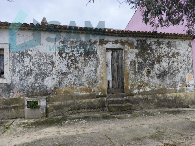 Moradia T3 para Venda em Santa Maria, São Pedro e Matacães Foto 1
