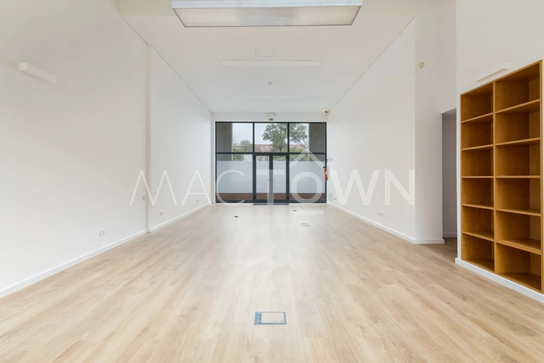 Loja para Arrendamento em Marvila Foto 2