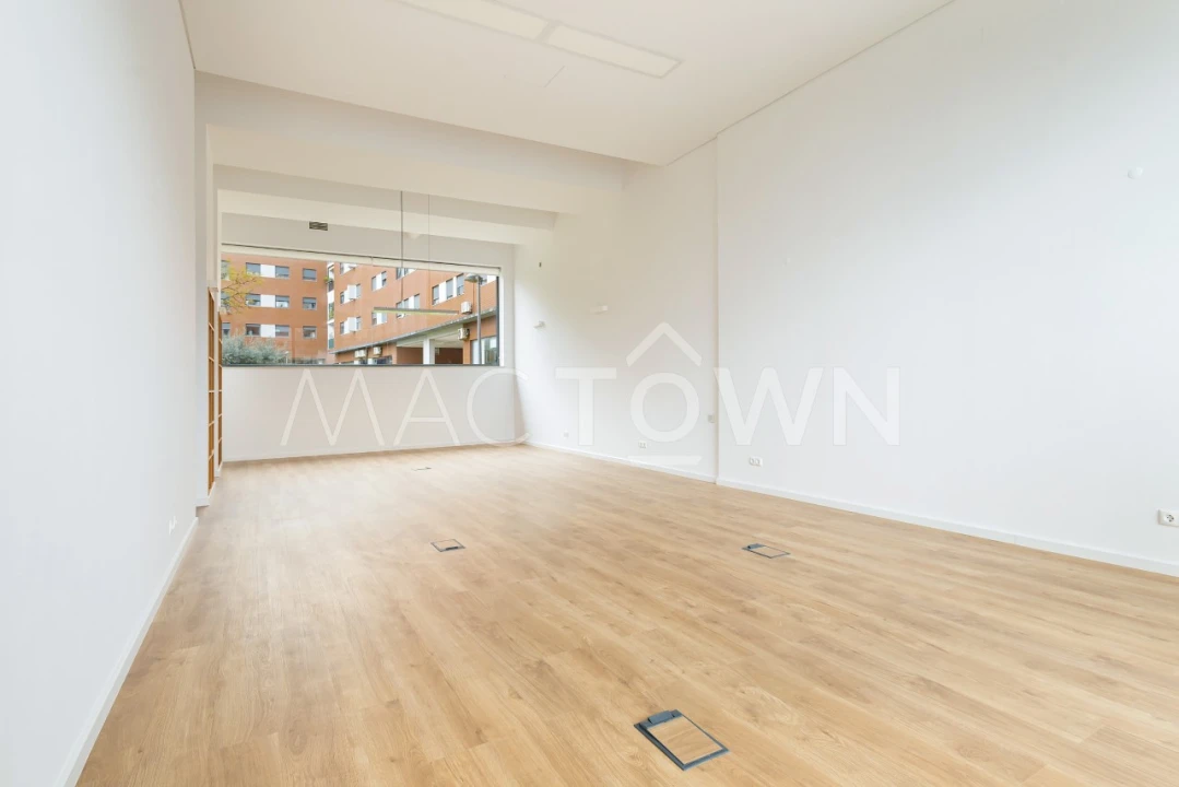 Loja para Arrendamento em Marvila Foto 13